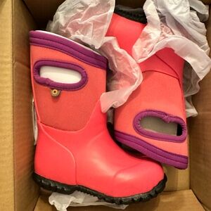 Bogs Durham solid hot pink, size 7. Never worn